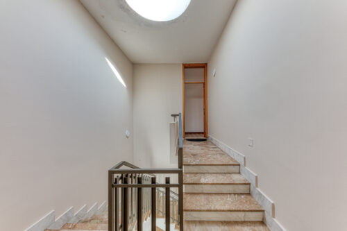 gallery slide