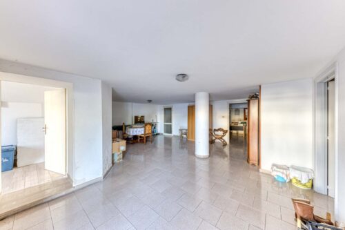 gallery slide