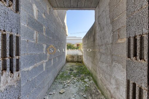 gallery slide