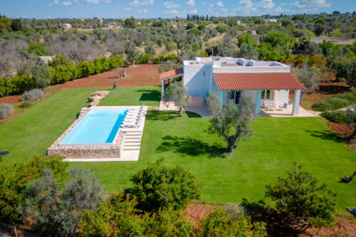Salento villa con piscina in vendita