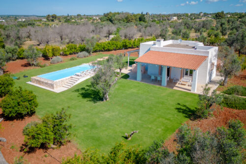 Salento villa con piscina in vendita