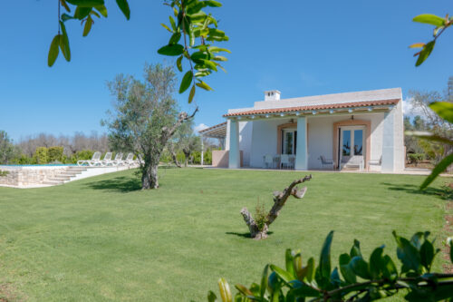 Salento villa con piscina in vendita