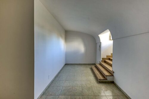 gallery slide