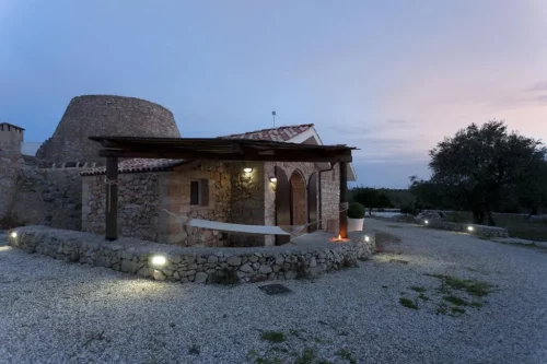 Antica masseria con piscina