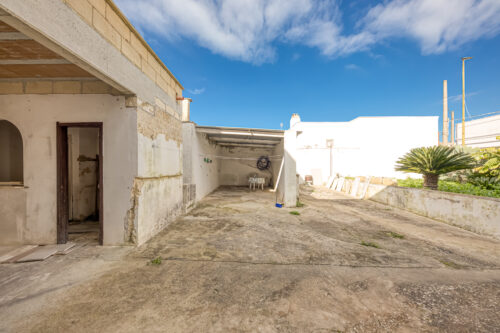Casa tipica salentina con giardino