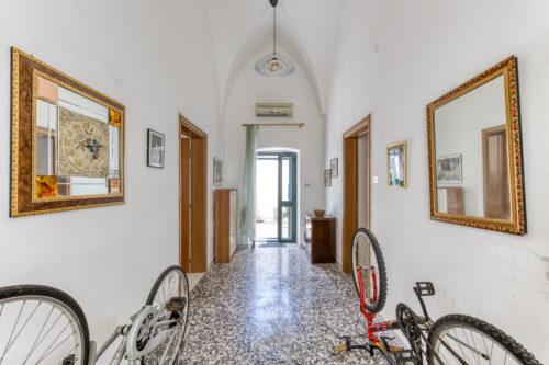 Casa indipendente con terrazzo