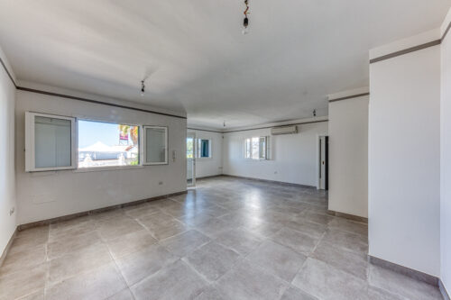 gallery slide