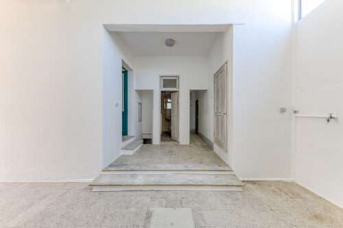 gallery slide
