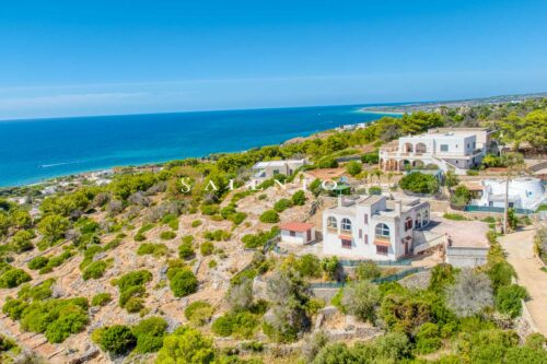 Villa con vista mare