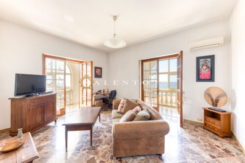 Villa con vista mare