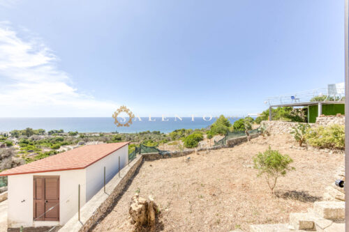 Villa con vista mare