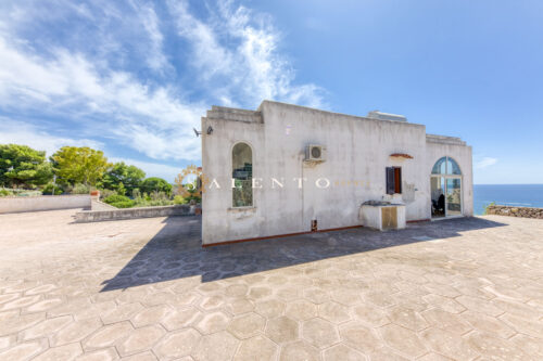 Villa con vista mare