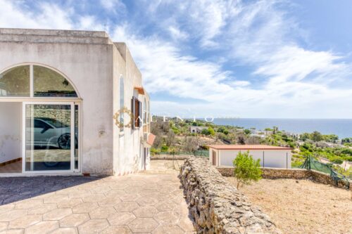 Villa con vista mare