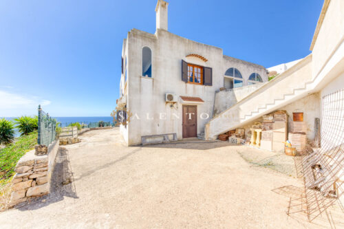 Villa con vista mare