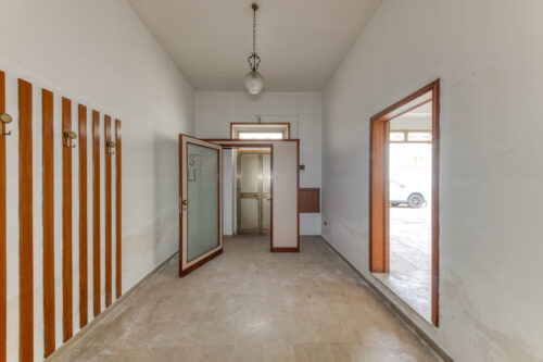 casa con giardino Matino