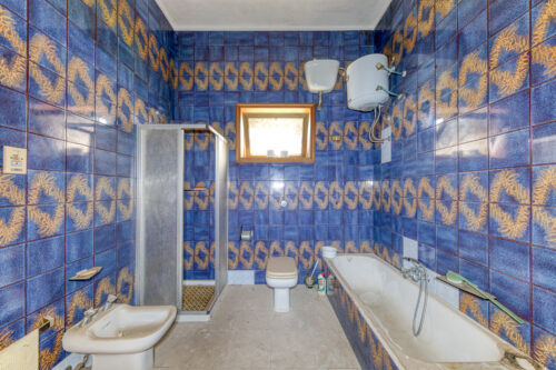 casa con giardino Matino