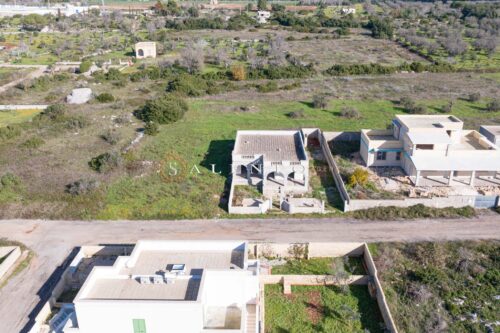 Villetta allo stato rustico