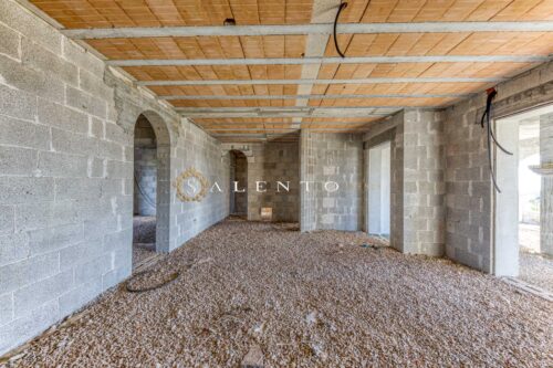 Villetta allo stato rustico