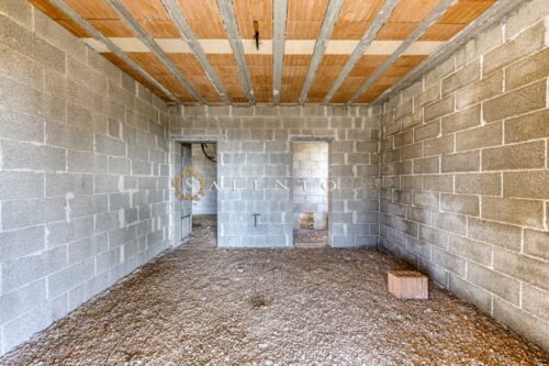 Villetta allo stato rustico