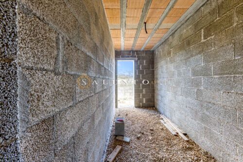 Villetta allo stato rustico