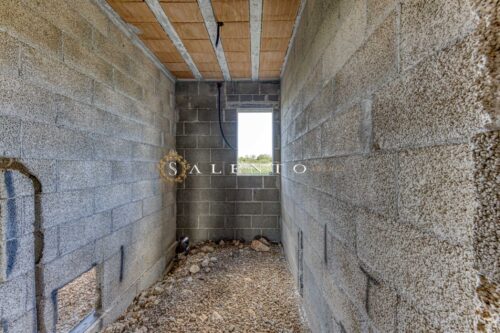 Villetta allo stato rustico