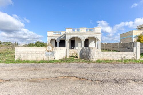 Villetta allo stato rustico