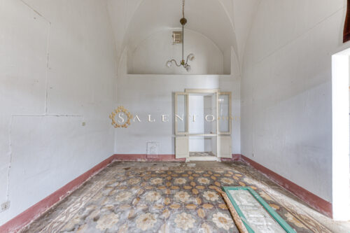 Casa indipendente con giardino