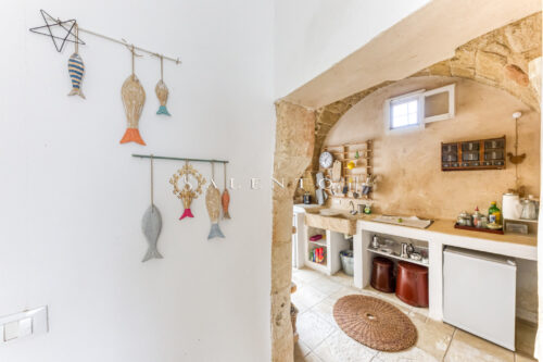 Casa indipendente con giardino