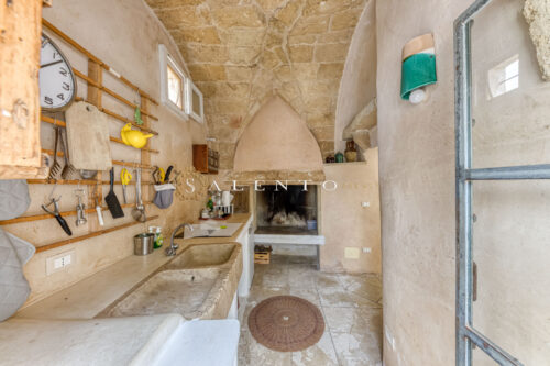 Casa indipendente con giardino