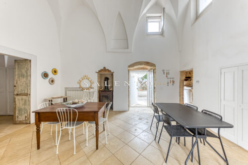 Casa indipendente con giardino