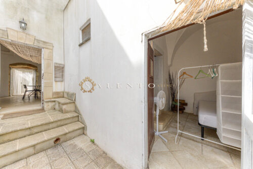 Casa indipendente con giardino