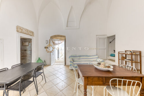 Casa indipendente con giardino