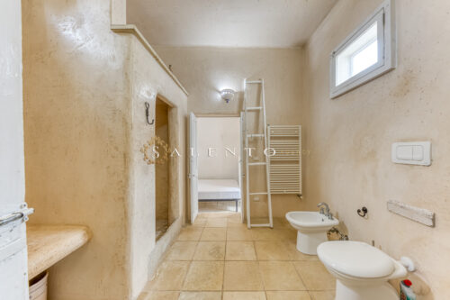 Casa indipendente con giardino