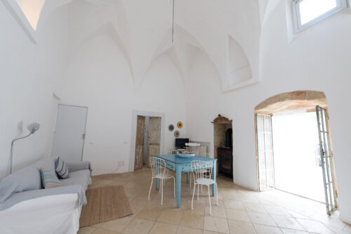 Casa indipendente con giardino