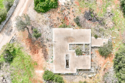 Terreno con villetta da complatere