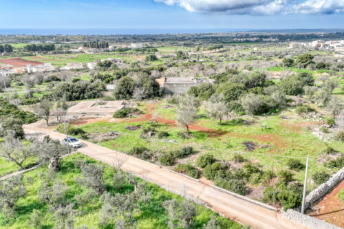 Terreno con villetta da complatere