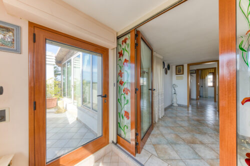 Casa indipendente con garage