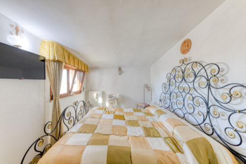 Casa indipendente con garage