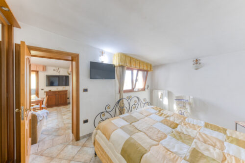 Casa indipendente con garage