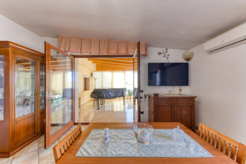 Casa indipendente con garage