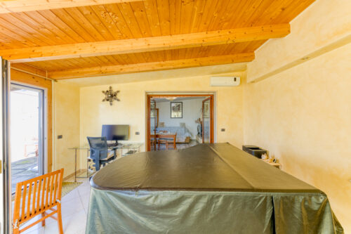 Casa indipendente con garage