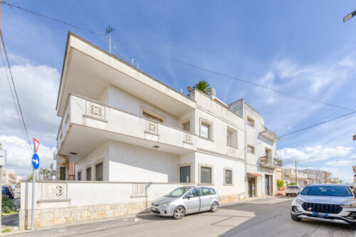 Casa indipendente con garage